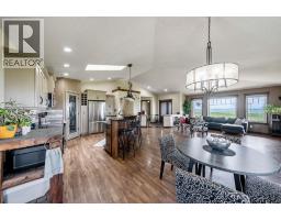 252042 Township Road 230, Rural Wheatland County, AB T1P0T2 Photo 18