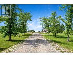252042 Township Road 230, Rural Wheatland County, AB T1P0T2 Photo 37