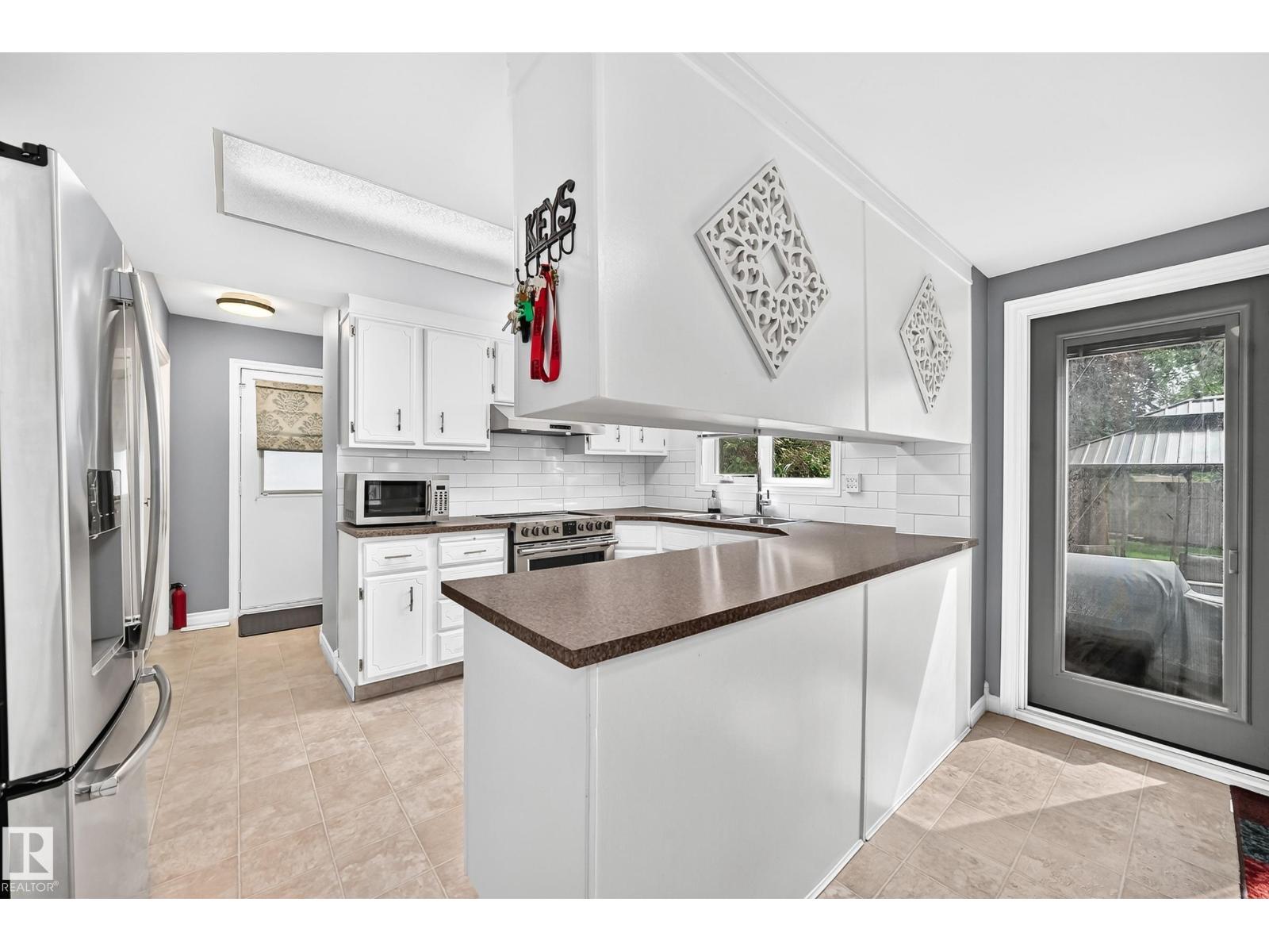 10451 26 AV NW - 11