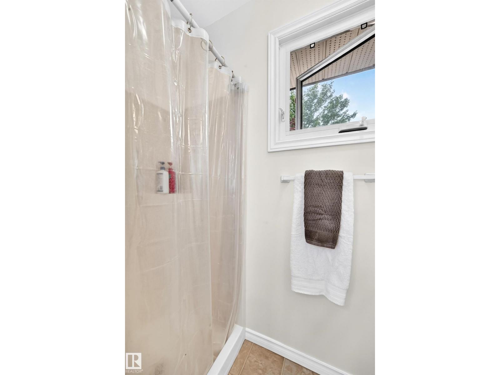 10451 26 AV NW - Image 38