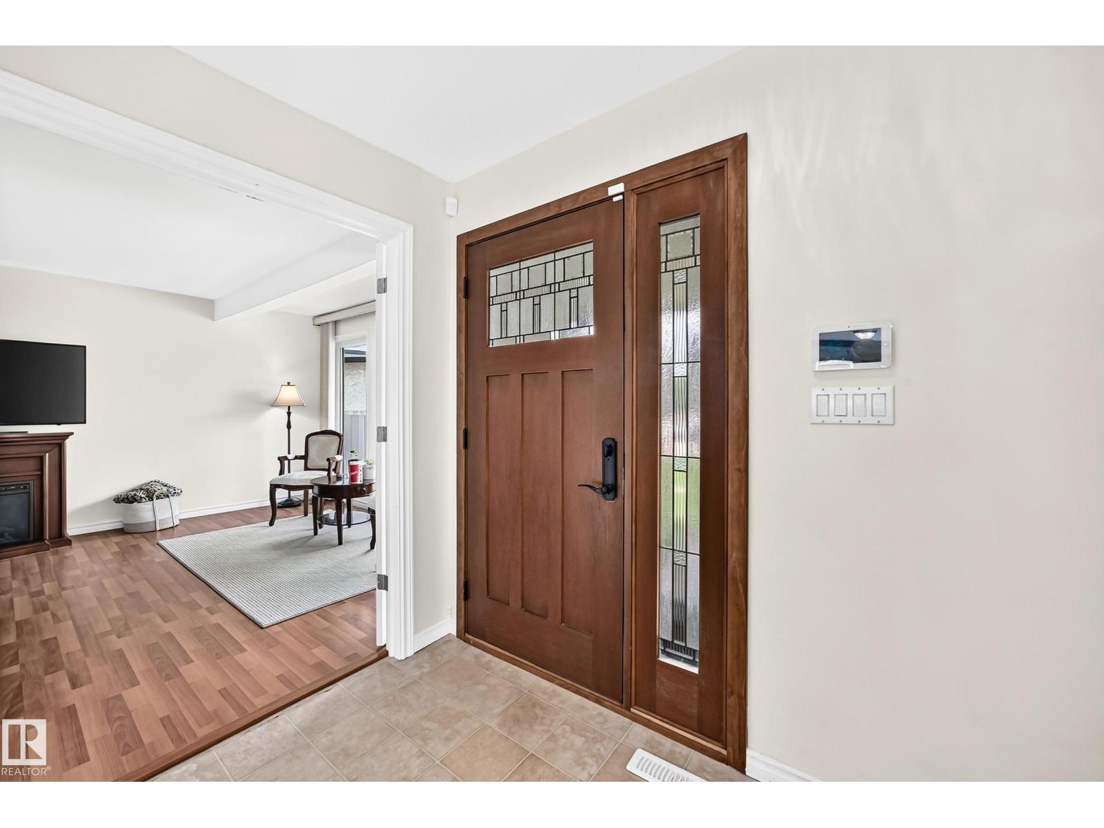 10451 26 AV NW - 4