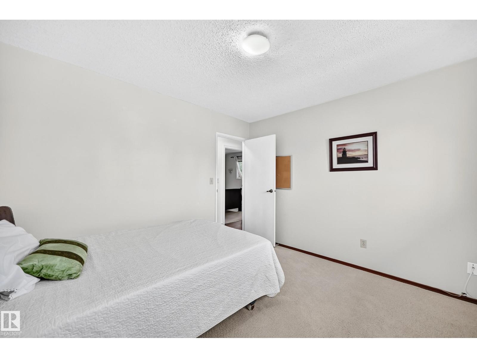 10451 26 AV NW - 42