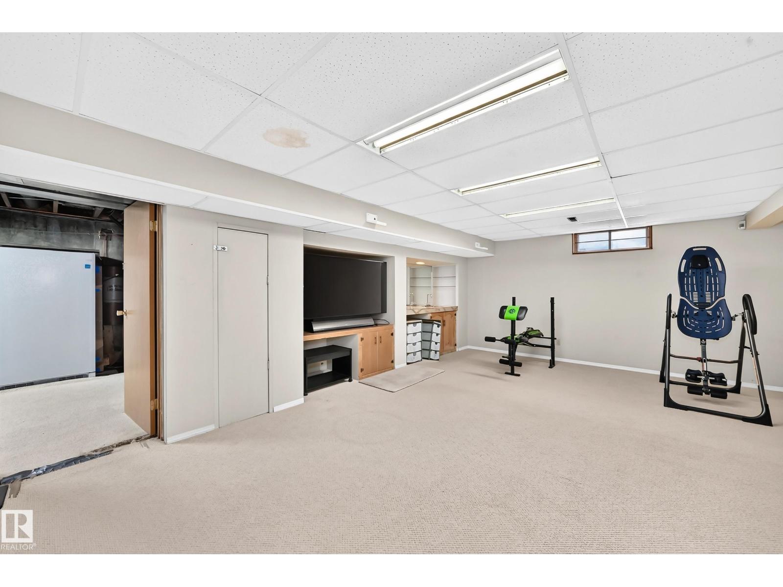 10451 26 AV NW - 55