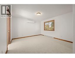 Dining nook - 2386 Inverclyde Way, Courtenay, BC V9N9X1 Photo 10