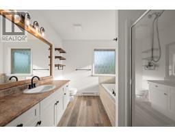 Kitchen - 2386 Inverclyde Way, Courtenay, BC V9N9X1 Photo 11