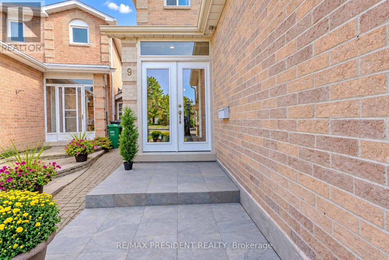 Photo of 9 ASTER COURT