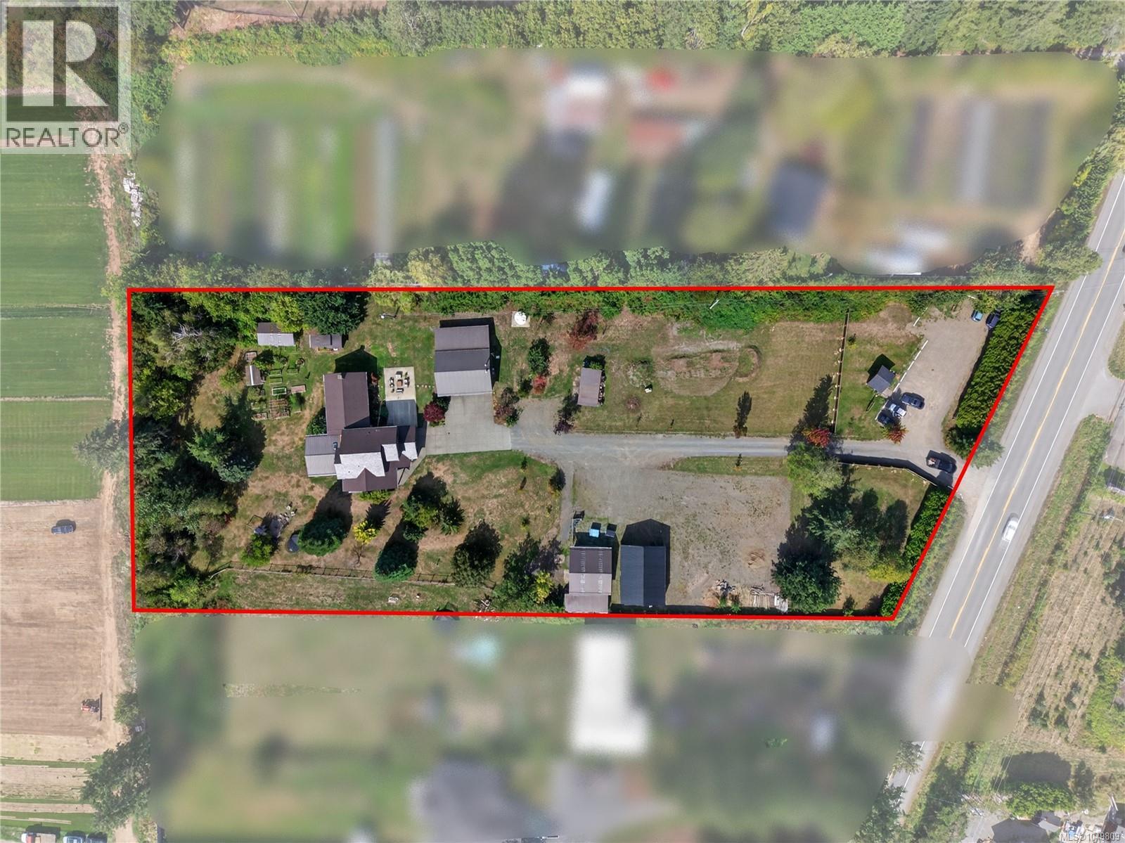 5225 Island Hwy N - 73