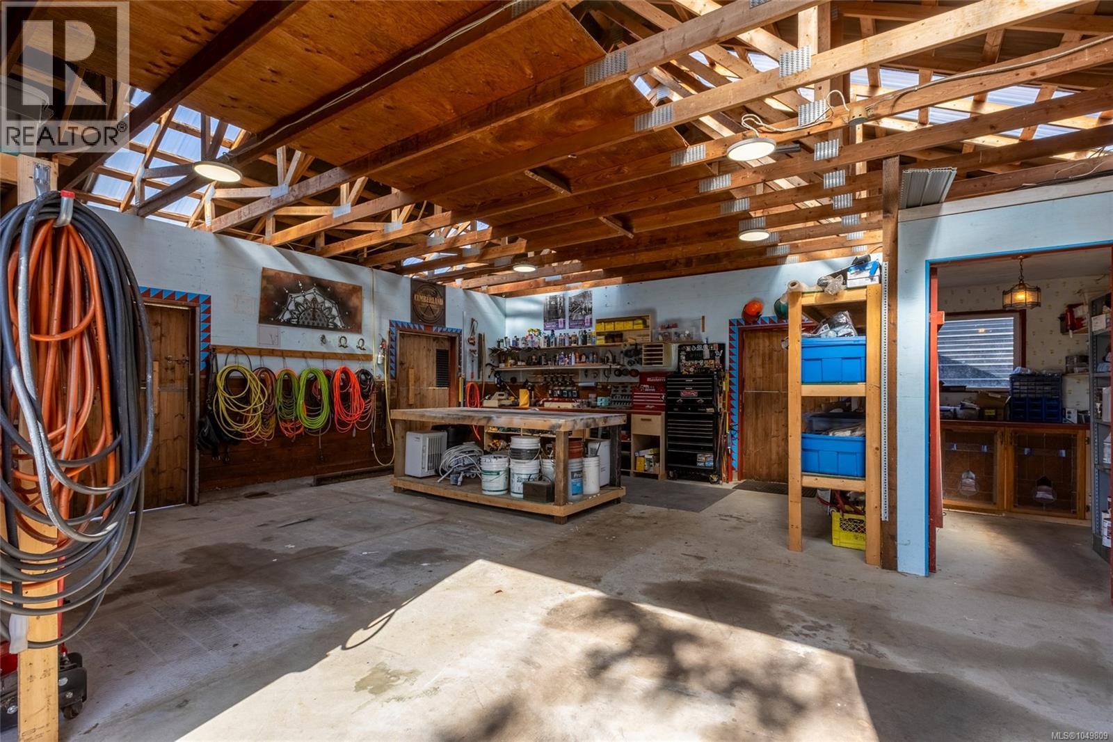 5225 Island Hwy N - Image 69
