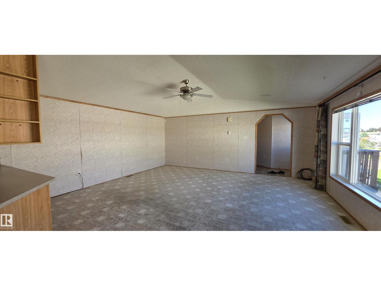 #56 4202 45 ST - Image 14