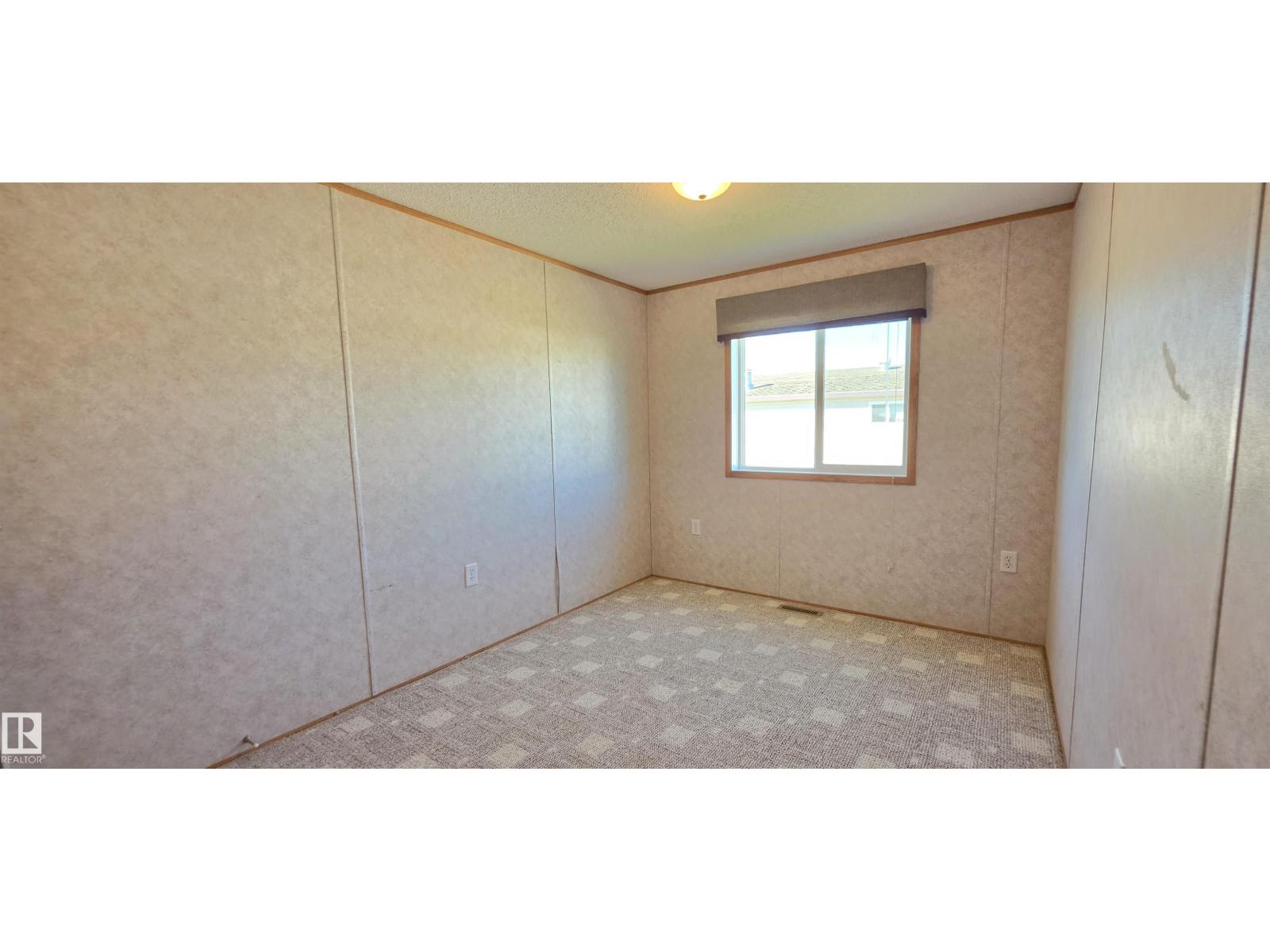 #56 4202 45 ST - Image 21