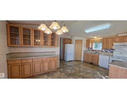 #56 4202 45 St, Wetaskiwin, AB T9A2L3 Photo 11