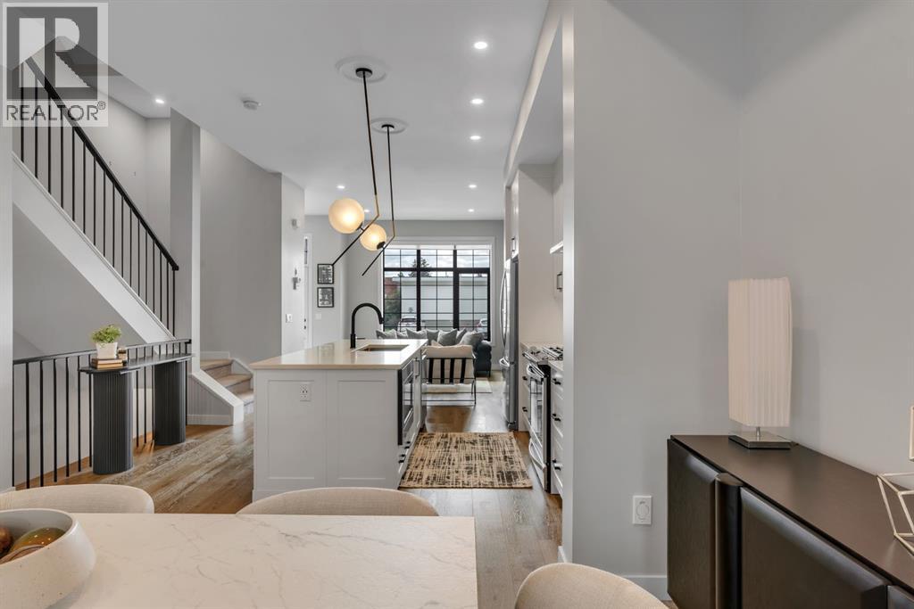 2106 49 Avenue SW - photo 18
