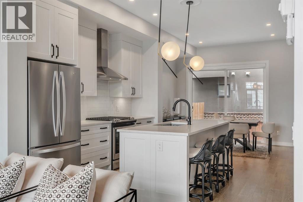2106 49 Avenue SW - photo 10