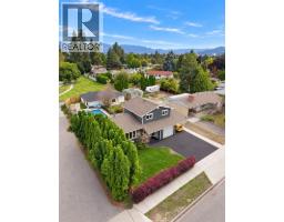 Full bathroom - 1859-1861 Mountain Avenue, Kelowna, BC V1Y7J4 Photo 8