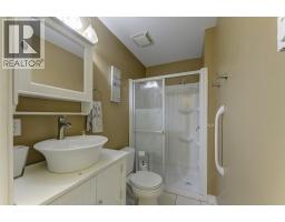 Kitchen - 1859-1861 Mountain Avenue, Kelowna, BC V1Y7J4 Photo 23