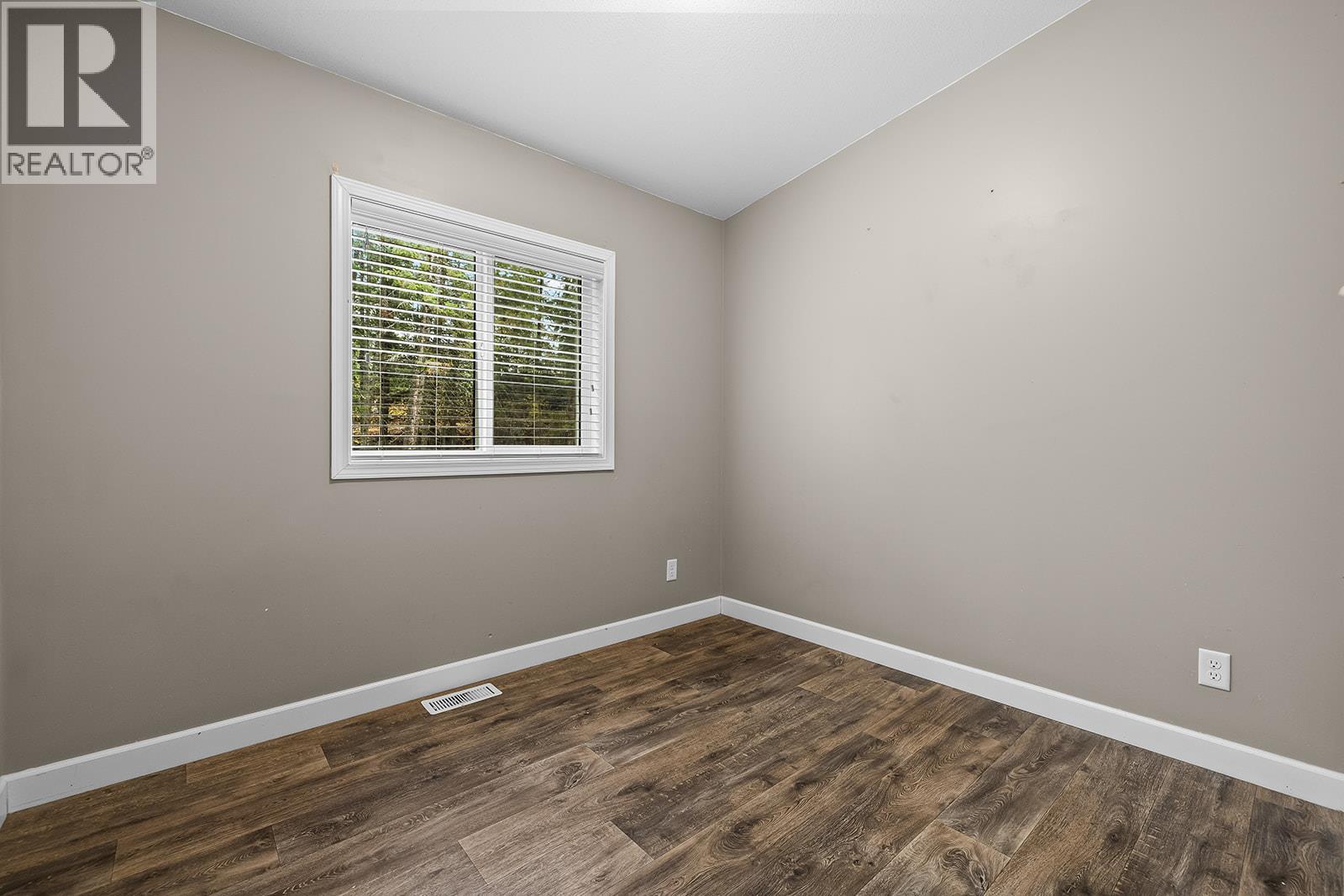 7867 Alpine Road - 38