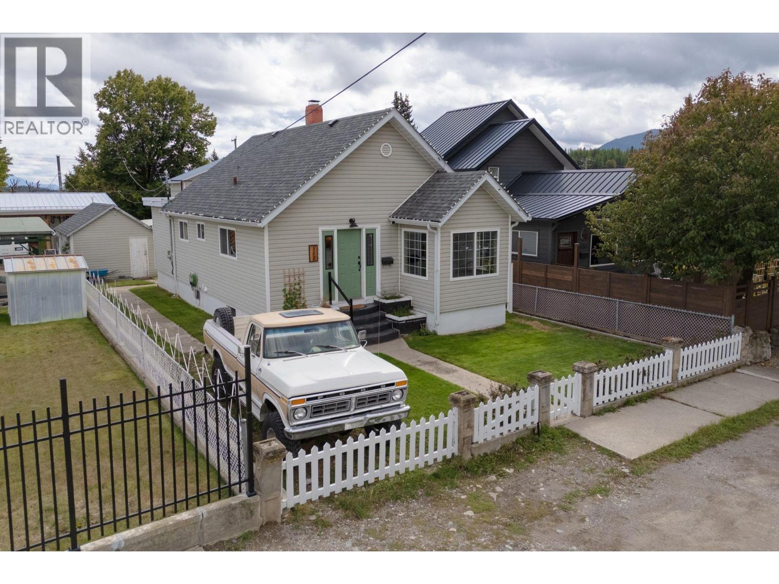 372 Fortier Street - Image 37