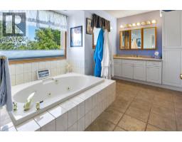 199 Coppertree Court, Kamloops, BC V2E2N4 Photo 22