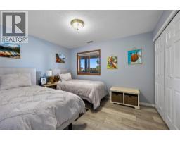199 Coppertree Court, Kamloops, BC V2E2N4 Photo 41