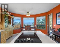 4pc Ensuite bath - 199 Coppertree Court, Kamloops, BC V2E2N4 Photo 15