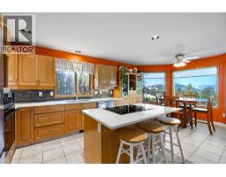 Living room - 199 Coppertree Court, Kamloops, BC V2E2N4 Photo 9