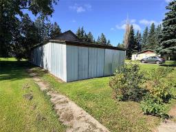 29 1st Street, Riding Mountain, MB R0J1T0 Photo 20