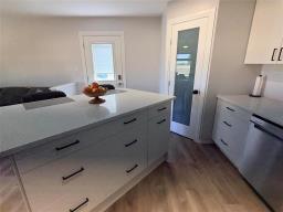 29 1st Street, Riding Mountain, MB R0J1T0 Photo 6