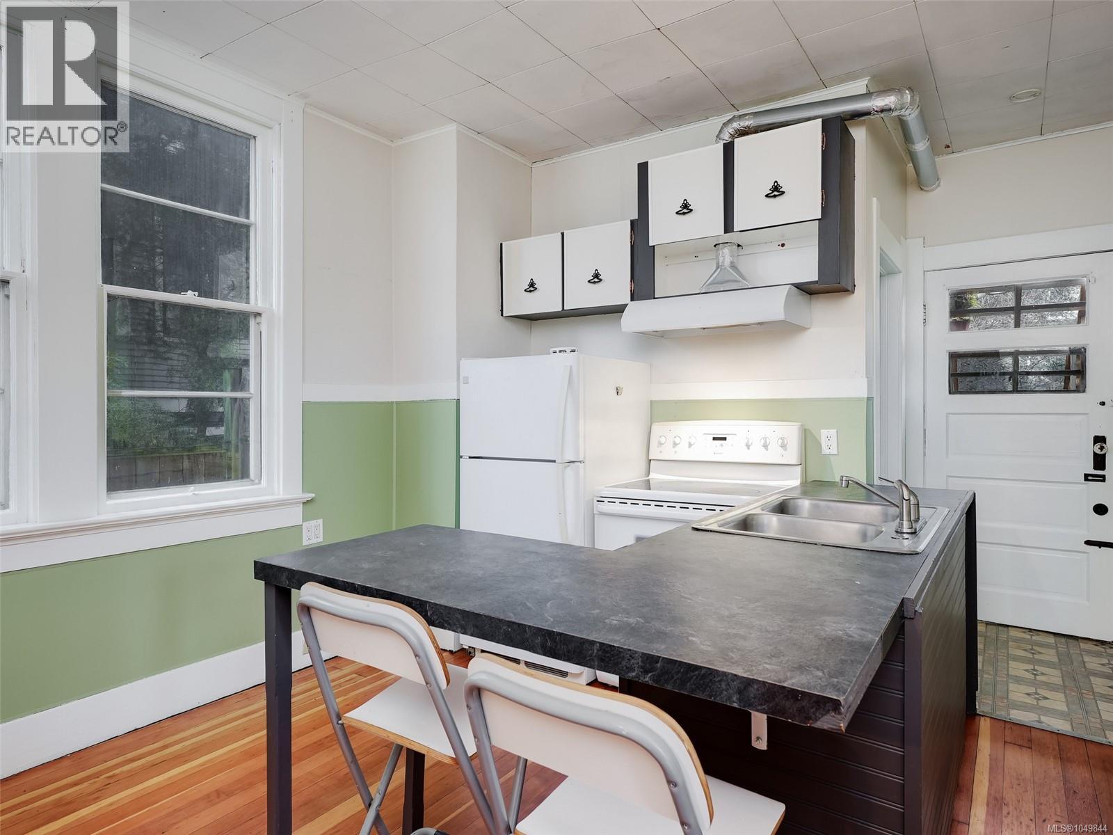 1029 Queens Ave - Image 5