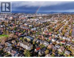 1029 Queens Ave, Victoria, BC V8T1M7 Photo 32
