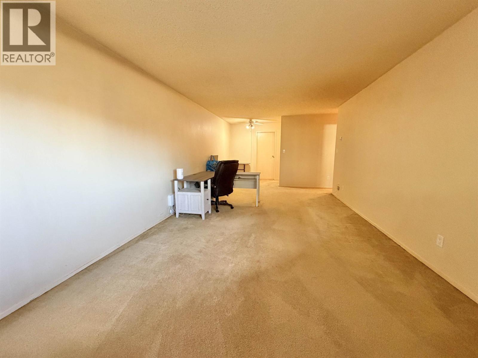#211 280 N BROADWAY AVENUE - Image 10
