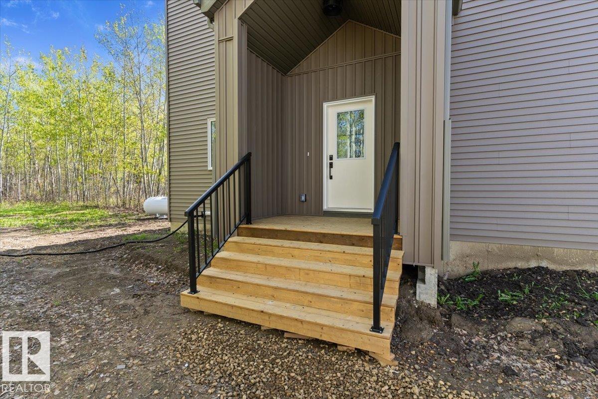 186 51551 RGE ROAD 212A - 33