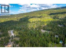 8290 Lincoln Road, Vernon, BC V1B3M8 Photo 9