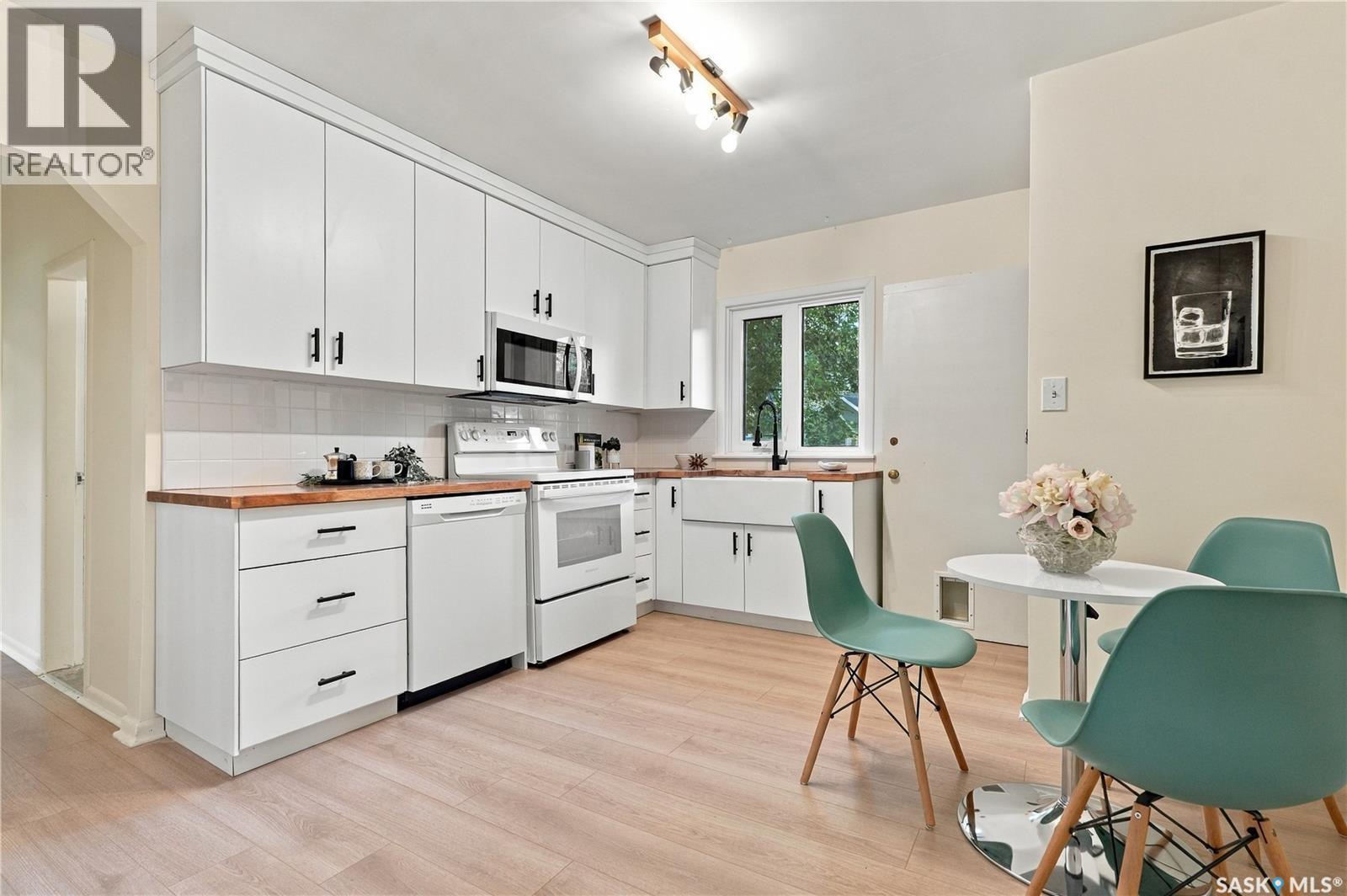 216 25th STREET W - 9