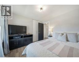 140 Avon Road, Kitchener, ON N2B1T7 Photo 25