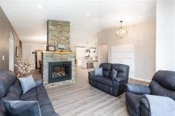 Office - 6 Oakwood Place, Mitchell, MB R5G2M9 Photo 10