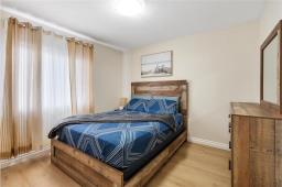 305 Bridge Lake Drive, Winnipeg, MB R3Y0R2 Photo 13