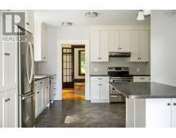 8 Maple Drive, Lunenburg, NS B0J2C0 Photo 18