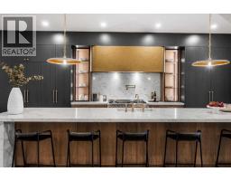 5pc Bathroom - 2021 27 Avenue Sw, Calgary, AB T2T1H6 Photo 9