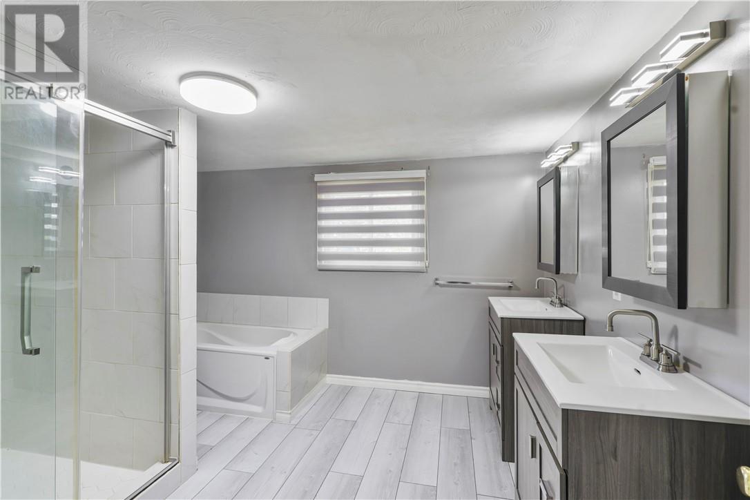 449 Adelaide Street - Image 19