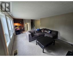 Living room - 337 Riverview Crescent, Clearwater, BC V0E1N2 Photo 11