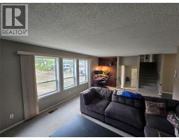 Kitchen - 337 Riverview Crescent, Clearwater, BC V0E1N2 Photo 12