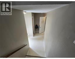 2pc Ensuite bath - 337 Riverview Crescent, Clearwater, BC V0E1N2 Photo 13