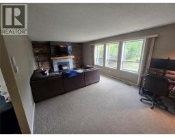 Primary Bedroom - 337 Riverview Crescent, Clearwater, BC V0E1N2 Photo 9