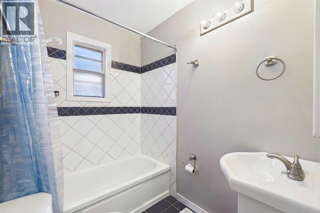94 Lakeside Boulevard - Image 17