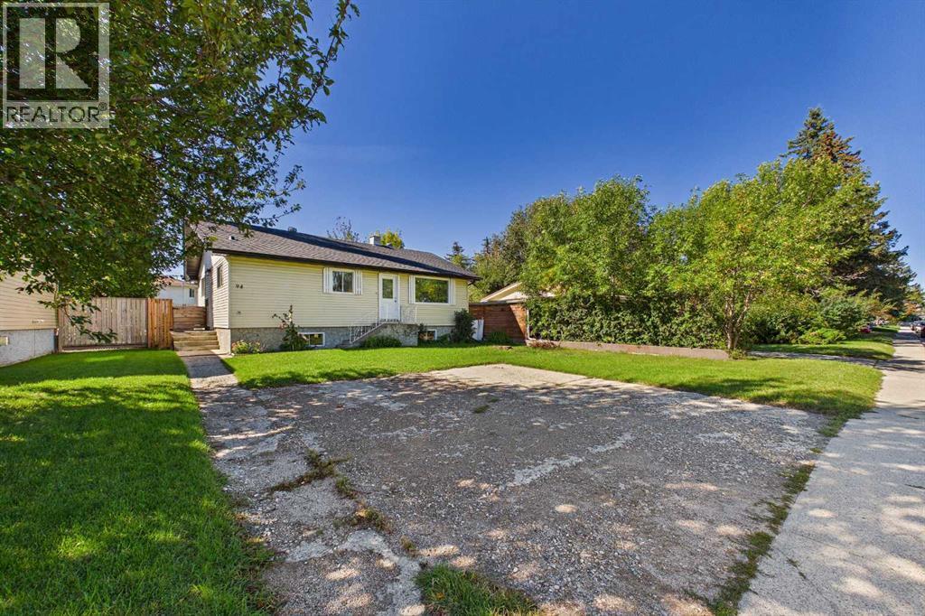 94 Lakeside Boulevard - Image 23