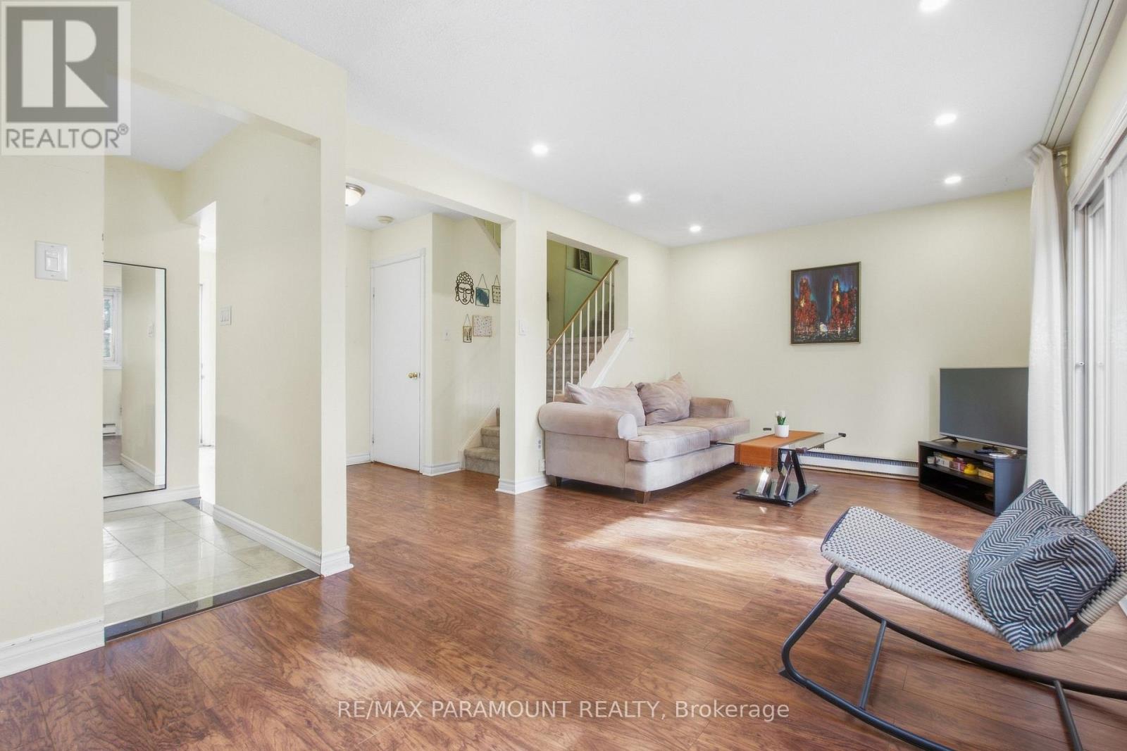 16 GLENEADEN COURT - 15