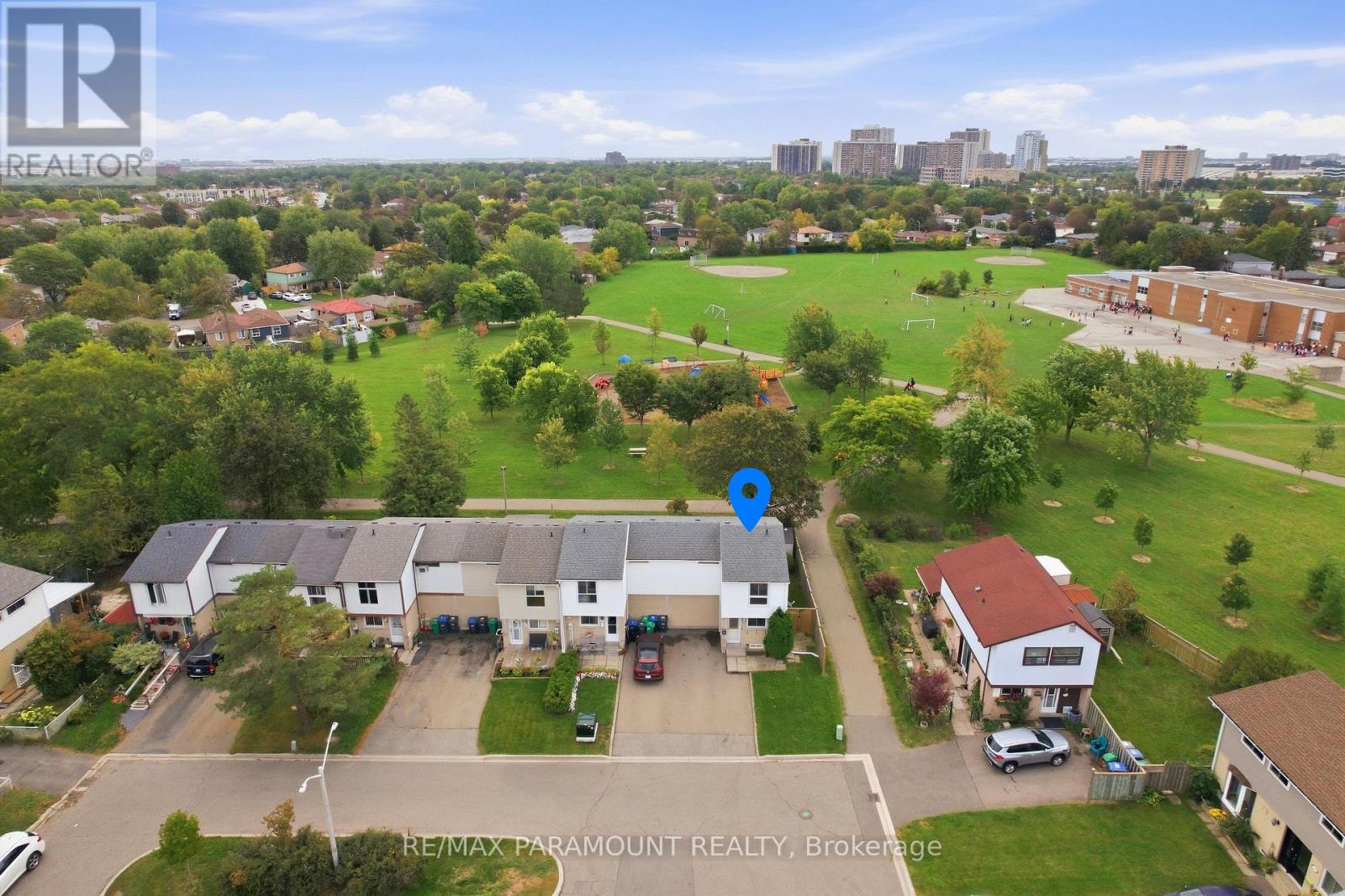 16 GLENEADEN COURT - 44