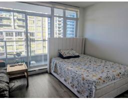#915 13350 Central Avenue, Surrey, BC V3T0S1 Photo 7