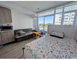 #915 13350 Central Avenue, Surrey, BC V3T0S1 Photo 8