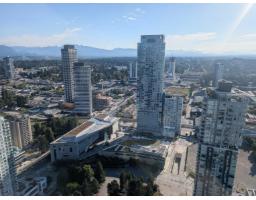 #915 13350 Central Avenue, Surrey, BC V3T0S1 Photo 16
